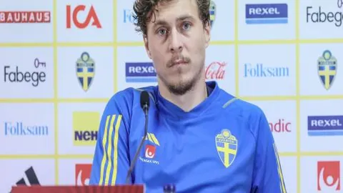 尚帕尼赞文班斯全力拼搏，若每场得分超50，持续此状态可也！